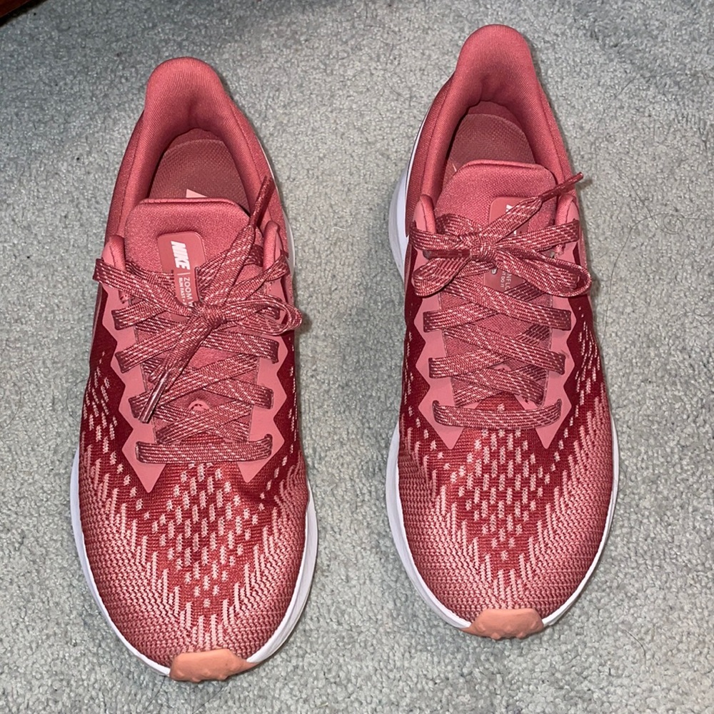 Nike running sneakers size 6